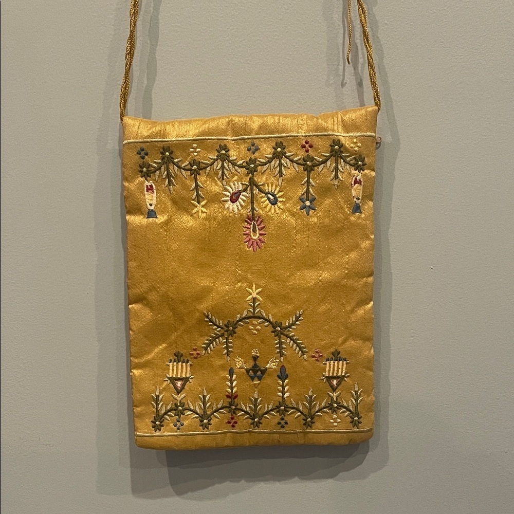 Embroidered Gold fabric Shoulder Bag